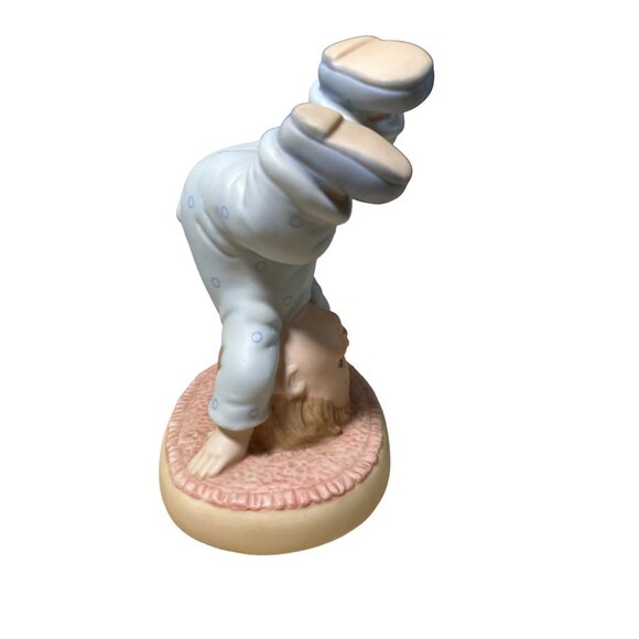 Enesco Memories of Yesterday "Things are Rather Upside Down" Figurine 522775 Boy - Picture 3 of 12